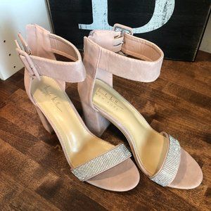 NWT Heels